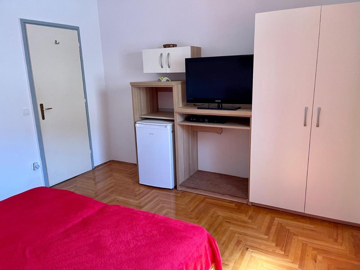 Rooms & Apartments Tepsa - Centre フヴァル エクステリア 写真