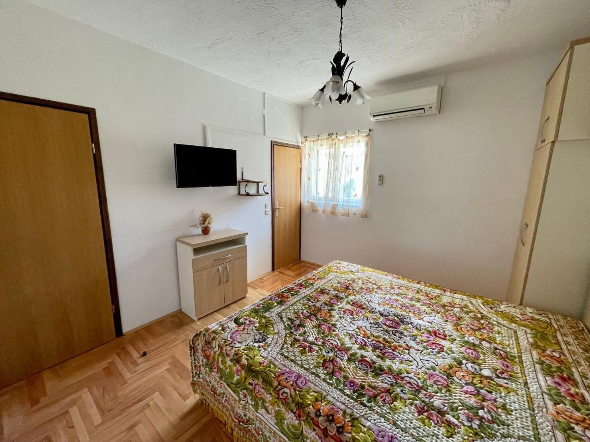 Rooms & Apartments Tepsa - Centre フヴァル エクステリア 写真