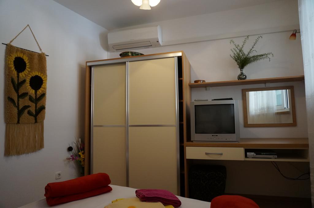 Rooms & Apartments Tepsa - Centre フヴァル エクステリア 写真